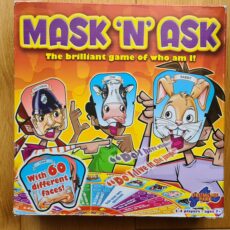Mask'n'ask the brilliant game of Who am I