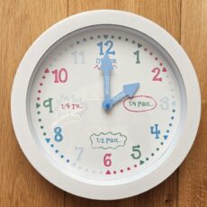 Zegar na ścianę biały