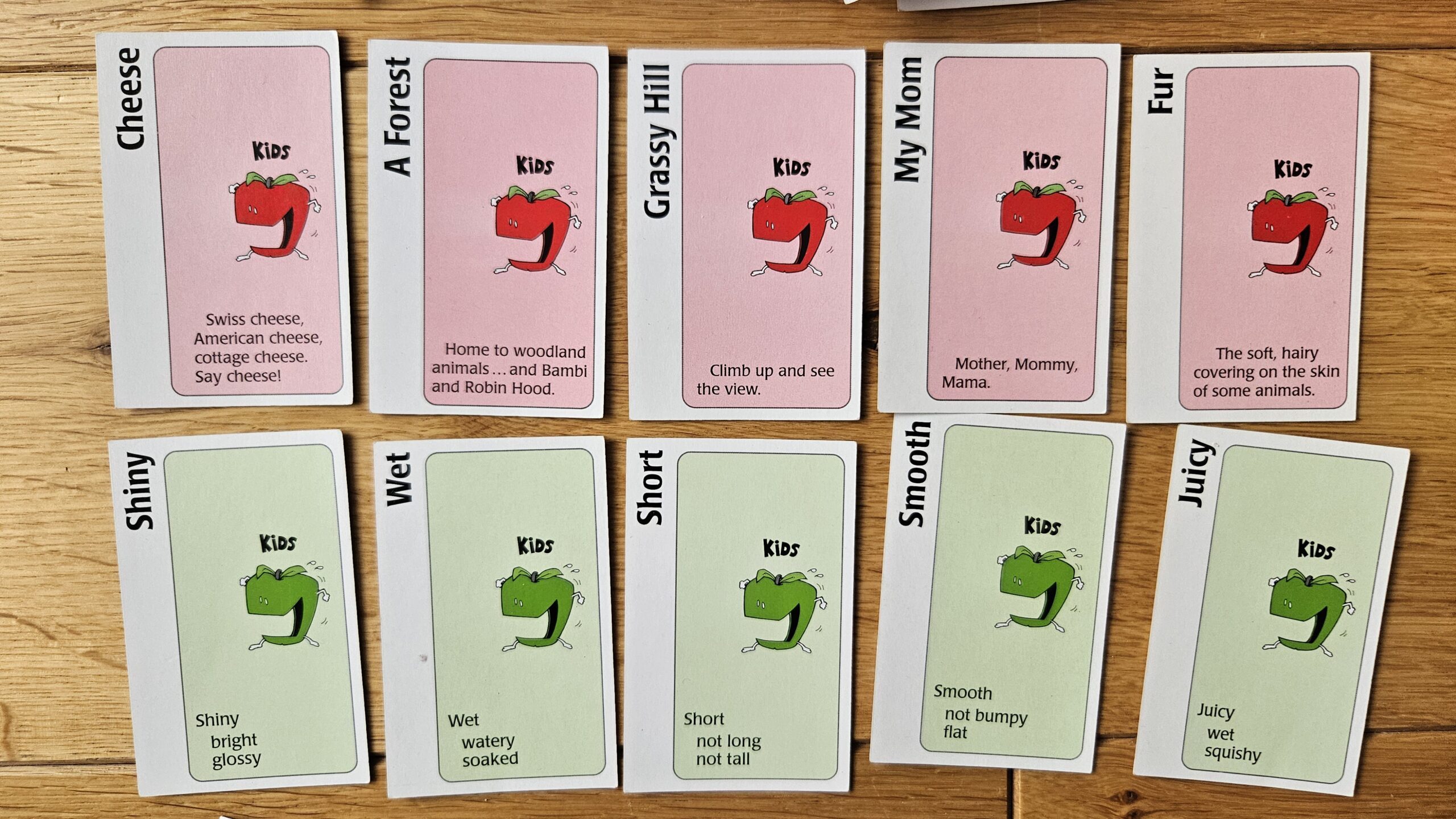 Apples to Apples Kids the game of funny comparisons - obrazek 2