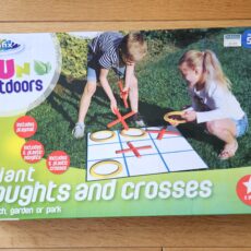 Giant noughts and crosses